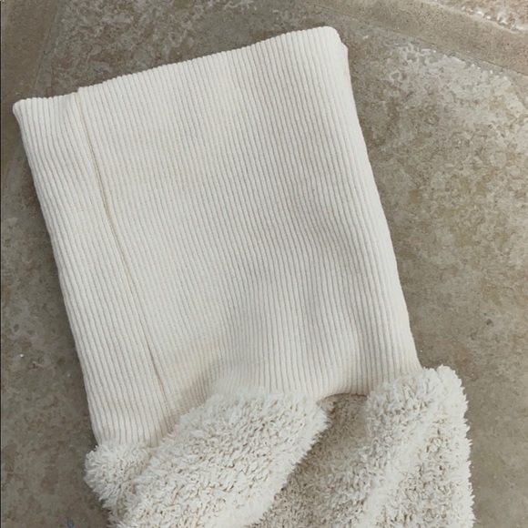 Fluffy Corset Pants - Picture 5 of 5